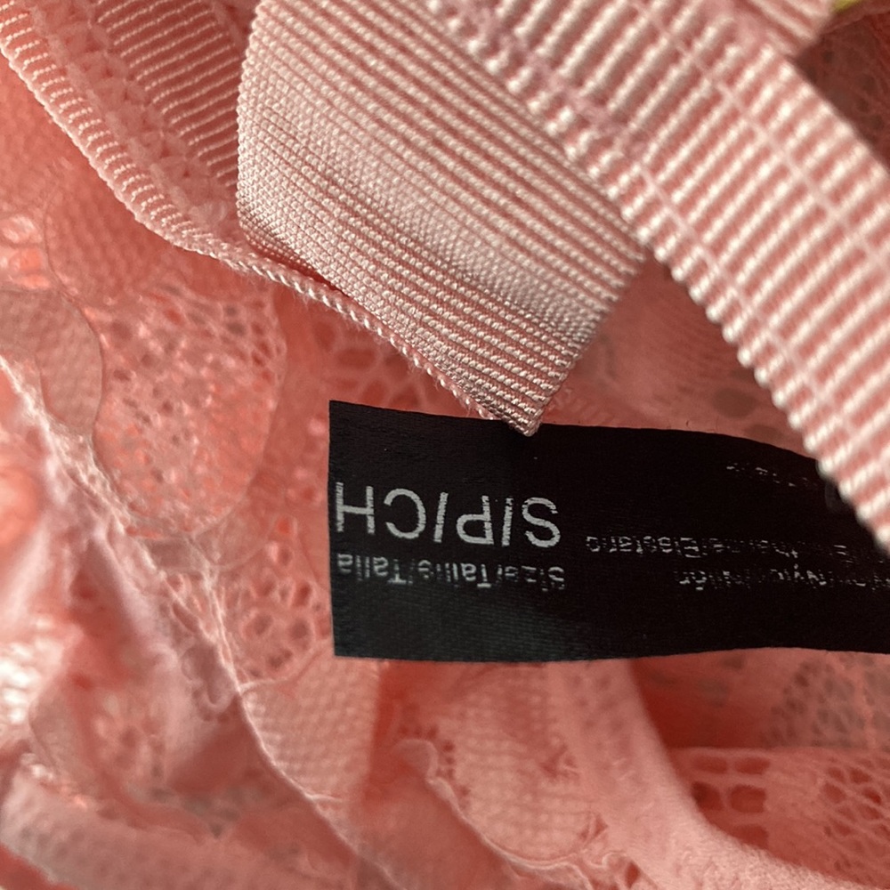 Lingerie Pink - Picture 3 of 3
